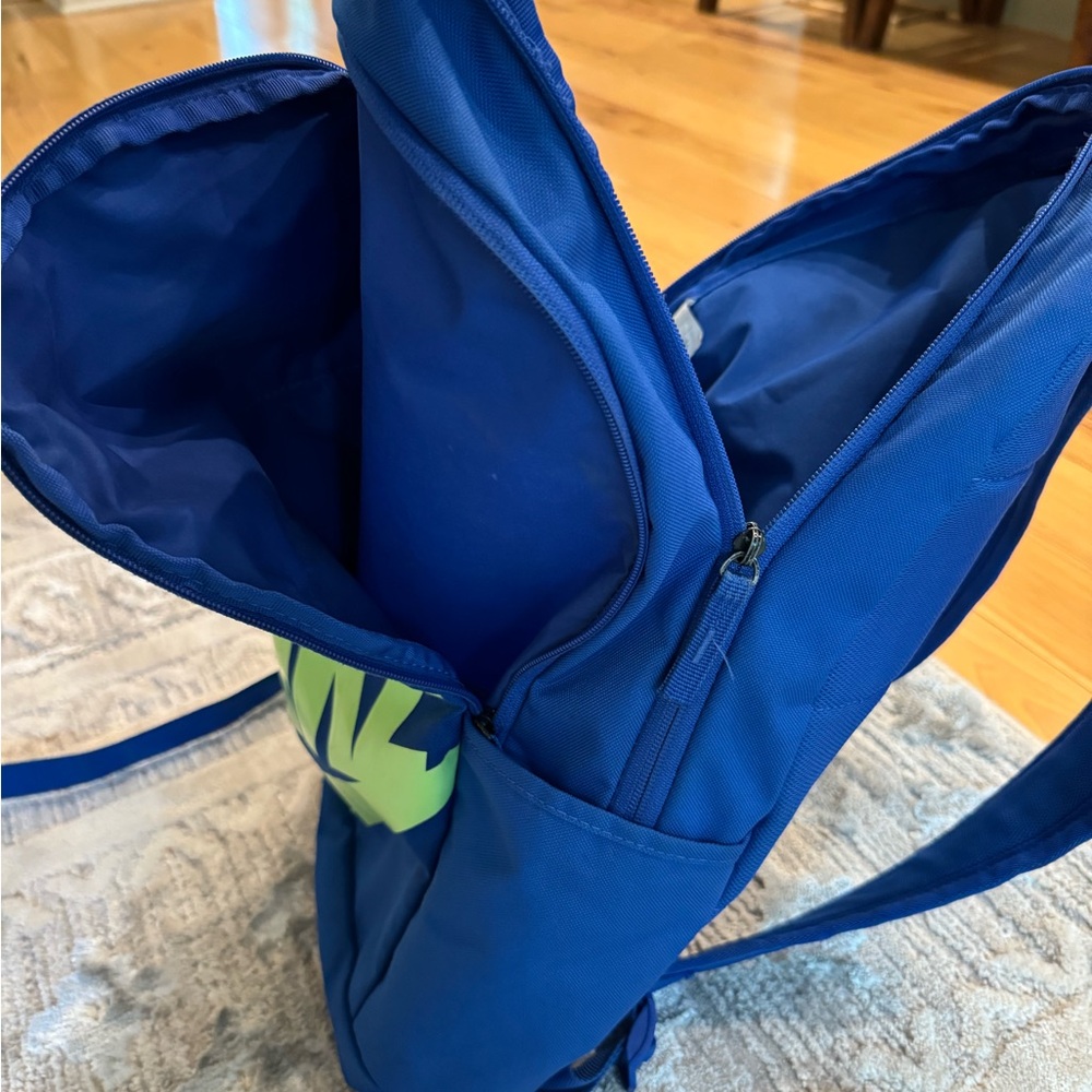 Nike backpack - Picture 2 of 5